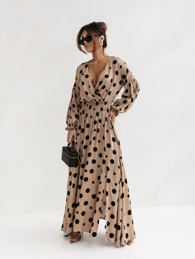 Maxi dress with black dots