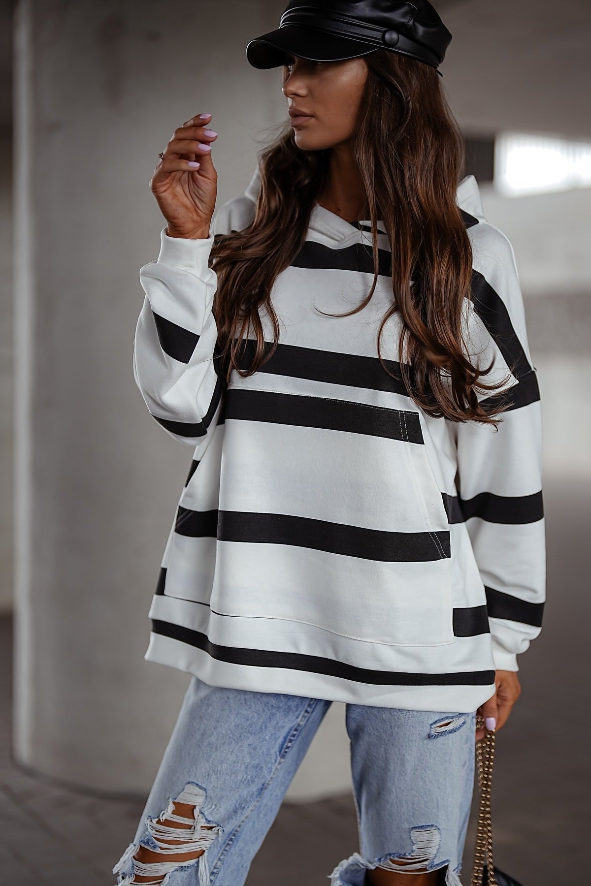 Oversized sweatshirt with hood