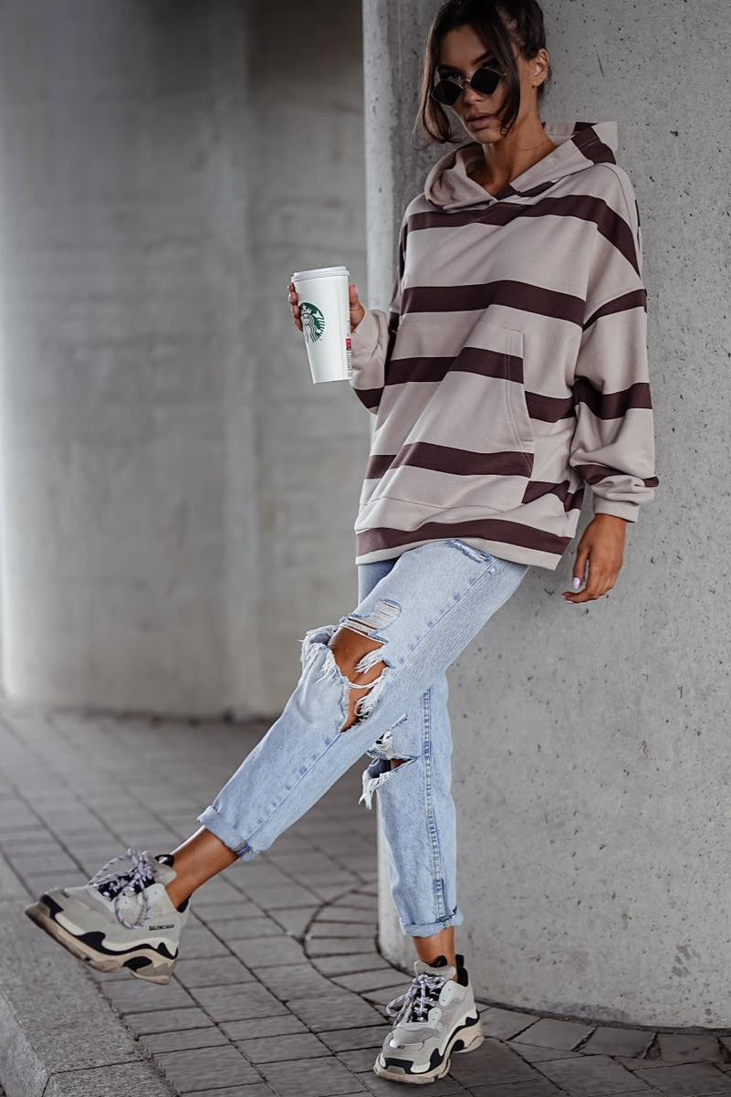 Oversized sweatshirt with hood