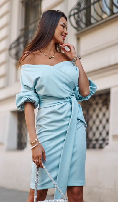 V neck dress with ruffle sleeves