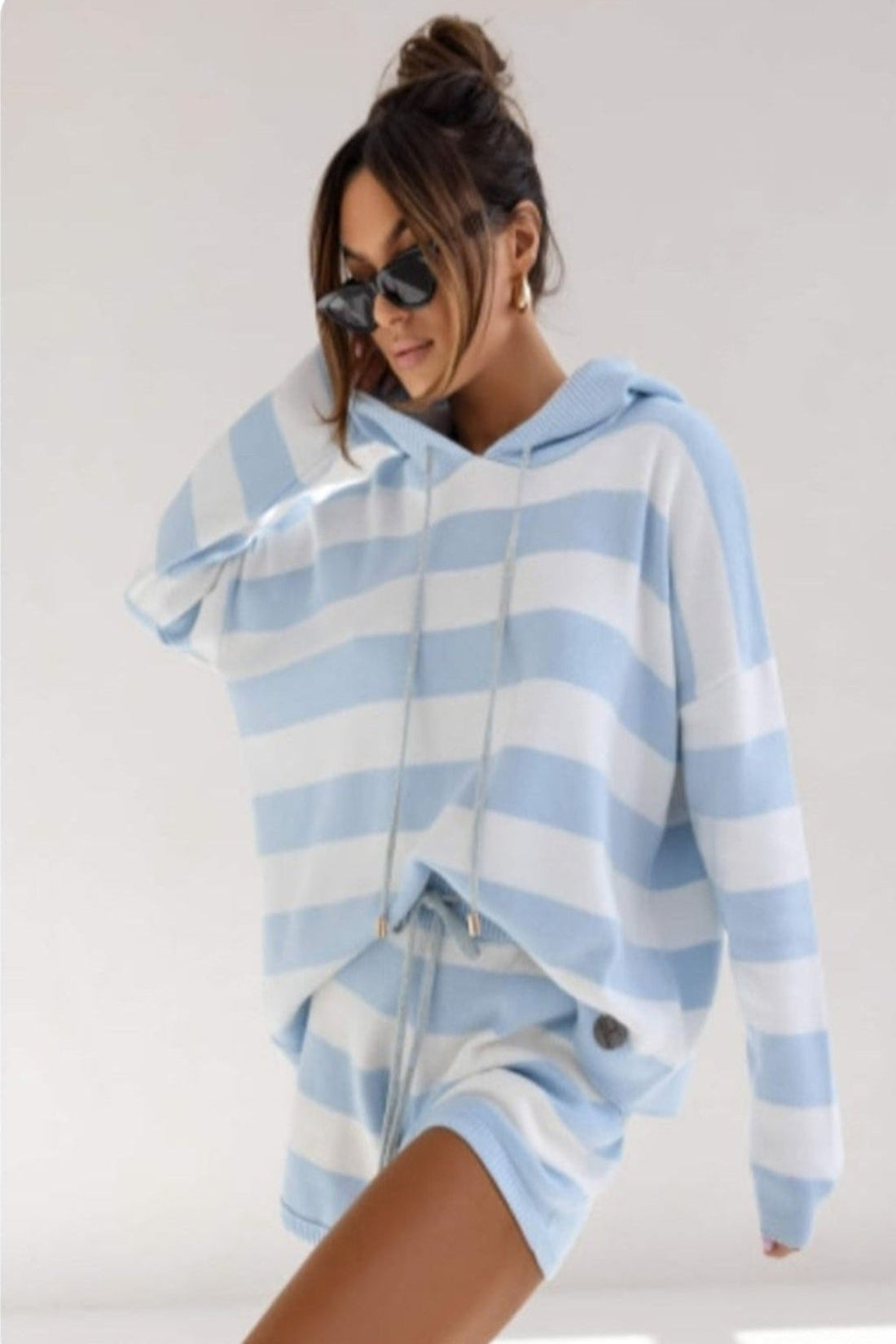 Relaxed Shorts with Stripes - part of the set
