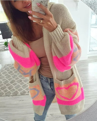 Short Cardigan with pockets.