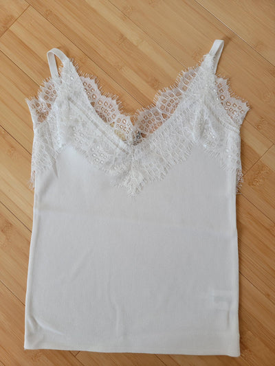 Tank top with lace